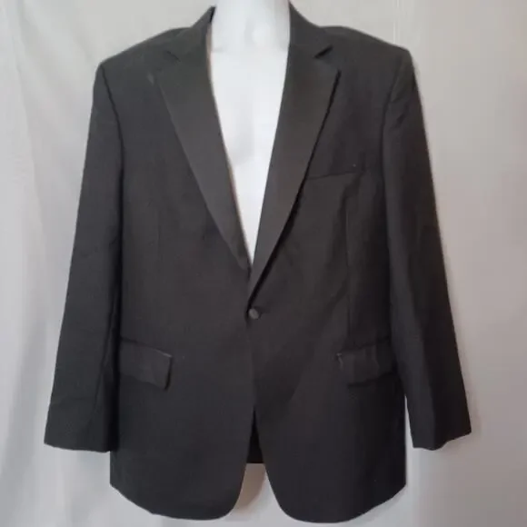 Jos .A.Bank Men's Black Single Breasted Jacket. Size 42R